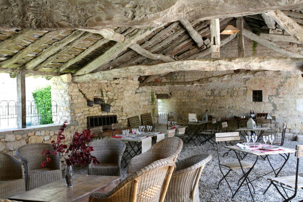Les Vents Bleus Hotel Donnazac Bagian luar foto