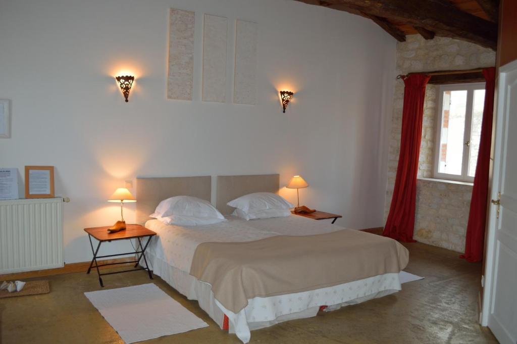 Les Vents Bleus Hotel Donnazac Ruang foto